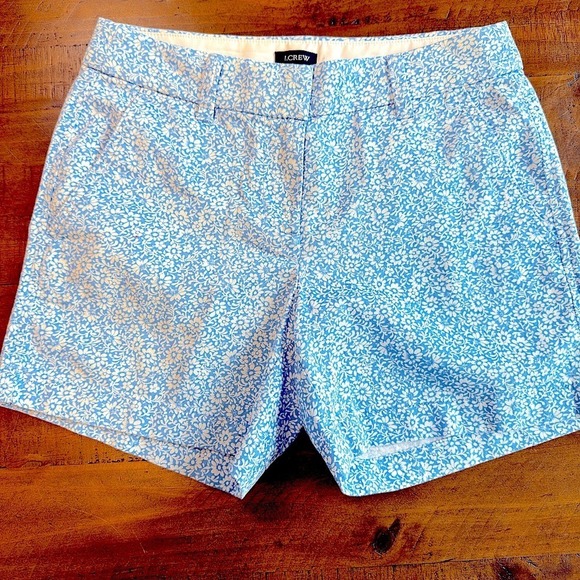 J. Crew Pants - J.CREW floral blue Chino Shorts sz 00